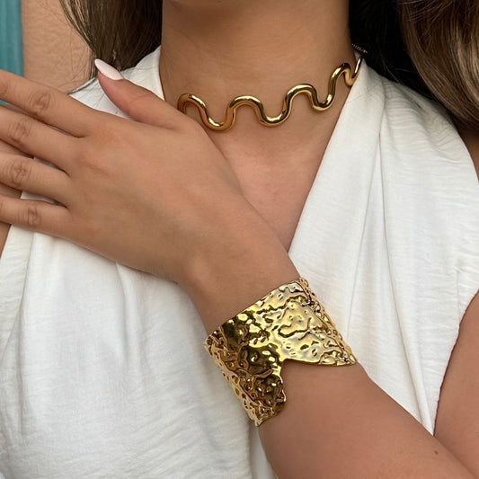 Aphrodite Bangle